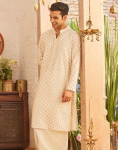 Offwhite Men’s Long Kurta – Classic Ethnic Style – Onam Offer